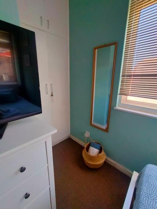 Best Location 2 Bed2 Bath W/Lift In Town! Gibraltar Bagian luar foto