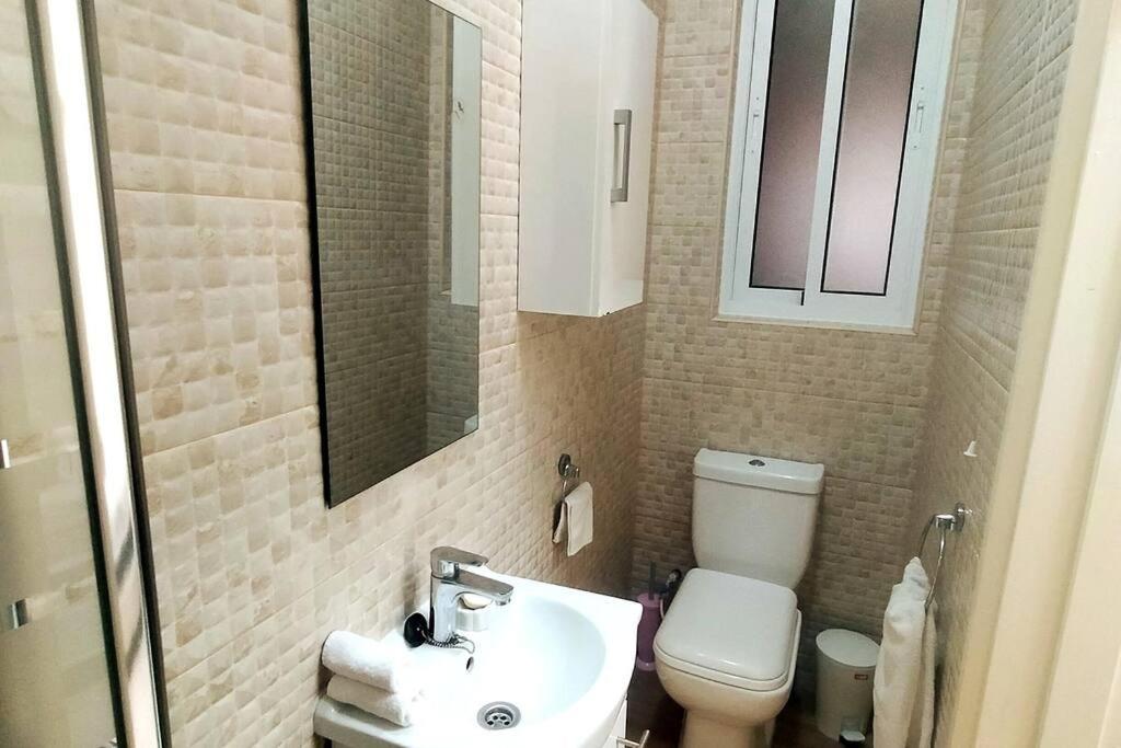 Best Location 2 Bed2 Bath W/Lift In Town! Gibraltar Bagian luar foto