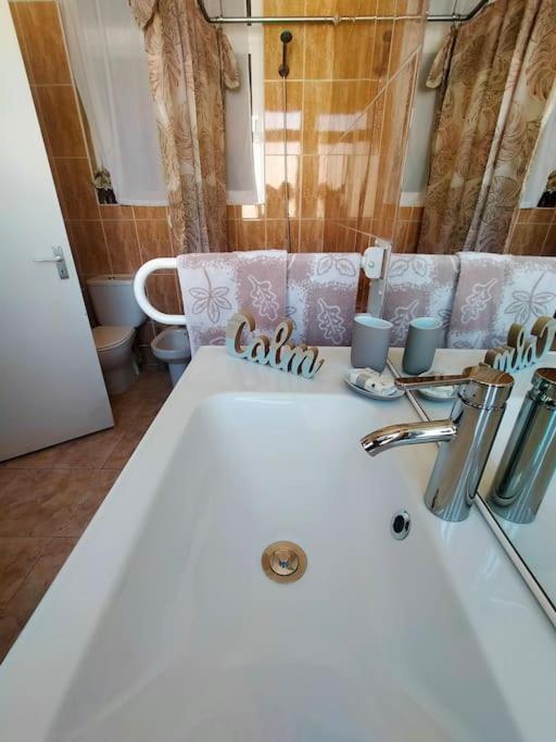 Best Location 2 Bed2 Bath W/Lift In Town! Gibraltar Bagian luar foto