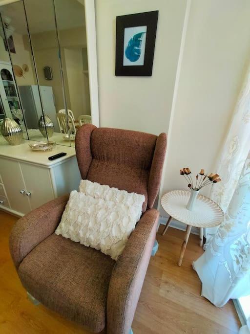 Best Location 2 Bed2 Bath W/Lift In Town! Gibraltar Bagian luar foto