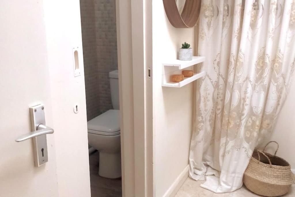 Best Location 2 Bed2 Bath W/Lift In Town! Gibraltar Bagian luar foto
