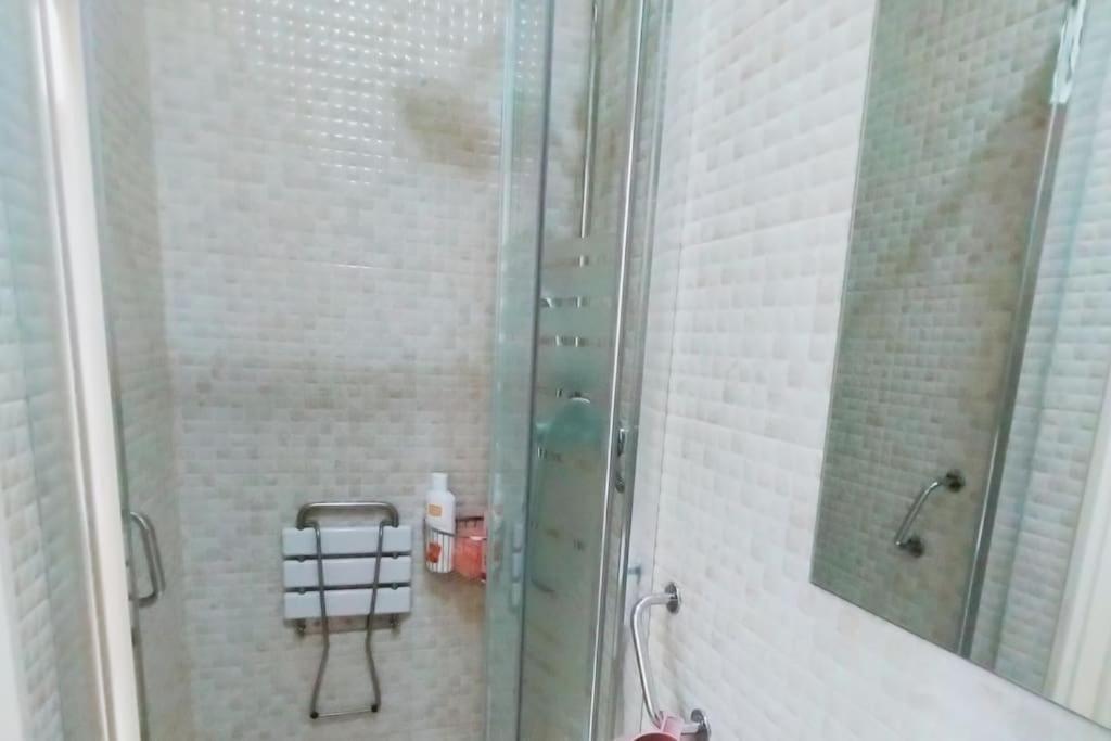 Best Location 2 Bed2 Bath W/Lift In Town! Gibraltar Bagian luar foto
