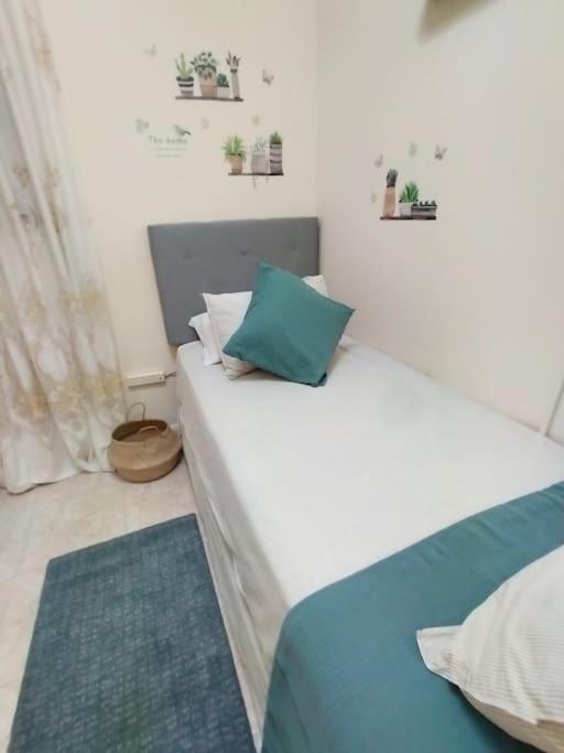 Best Location 2 Bed2 Bath W/Lift In Town! Gibraltar Bagian luar foto