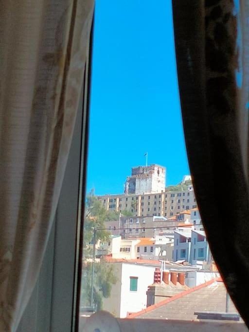 Best Location 2 Bed2 Bath W/Lift In Town! Gibraltar Bagian luar foto